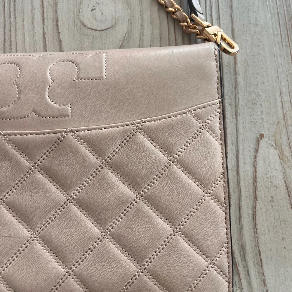 Tory Burch Savannah clutch Quilted light pink purse
